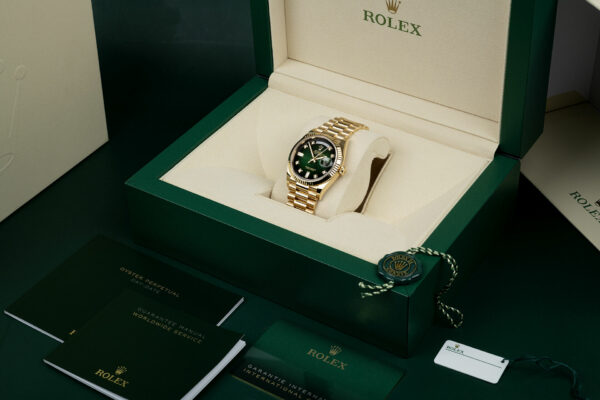 Rolex DAY-DATE 36  Oyster, 36 mm, yellow gold  M128238-0069