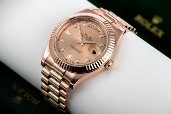 Rolex Day-Date M128235-0009 Oyster, 36 mm, Everose gold